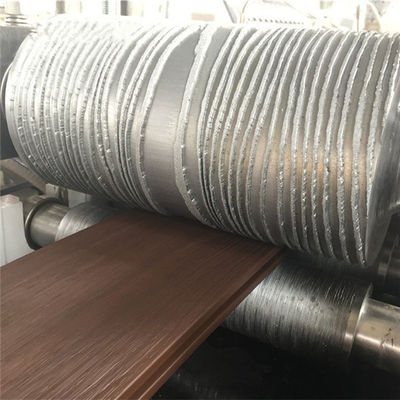 El Pvc hace espuma línea máquina de la protuberancia del tablero de la producción del piso del Pvc