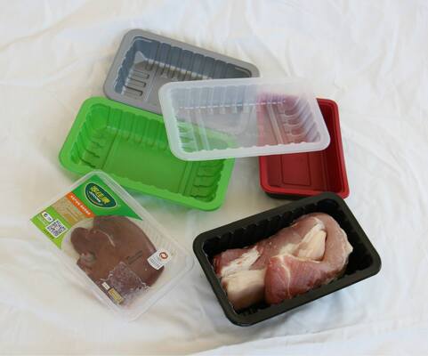 comprar Línea de extrusión de láminas de blister de PP con 80% de material reciclado Coextrusión de 4 capas y ancho de 800-1500 mm para termoformado online manufacture