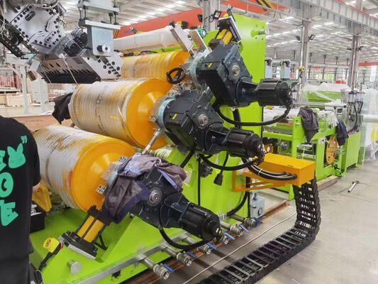 Comprar Máquina de extrusión de termoformado de PP coextruido de 3 capas con ancho de 800-1500 mm y salida de 300-700 kg/h para producción de láminas de blister de PP online manufacture