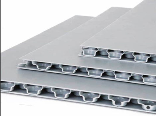 Línea de extrusión de placas de panal de abejas de PP de paredes múltiples o únicas utilizada para cajas de rotación de alta resistencia